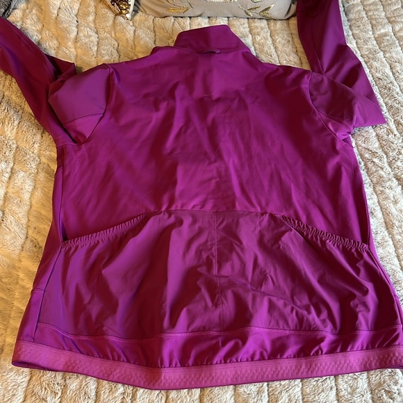 Track jacket with multiple pockets, thumb hole sleeves, fleece lined pockets - Picture 10 of 11